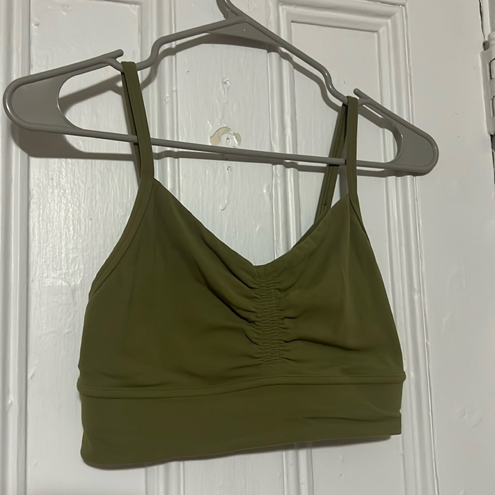 NWOT LULULEMON Women’s Sports Bra